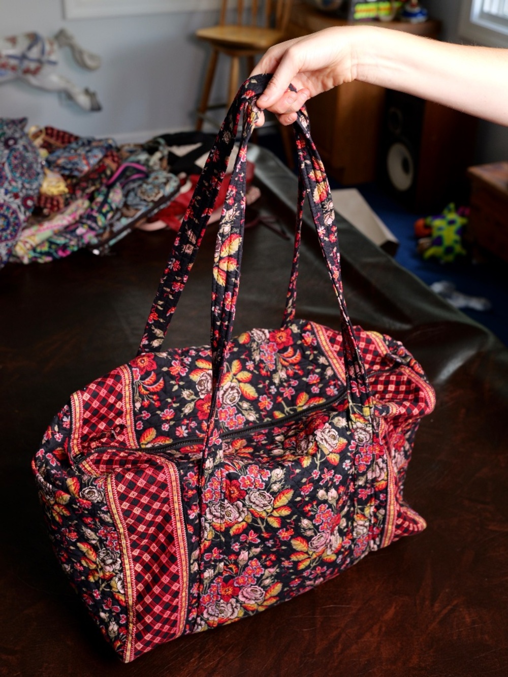 VERA BRADLEY~Iconic Large Travel Duffel Bag~ANASTASIA VB Originals